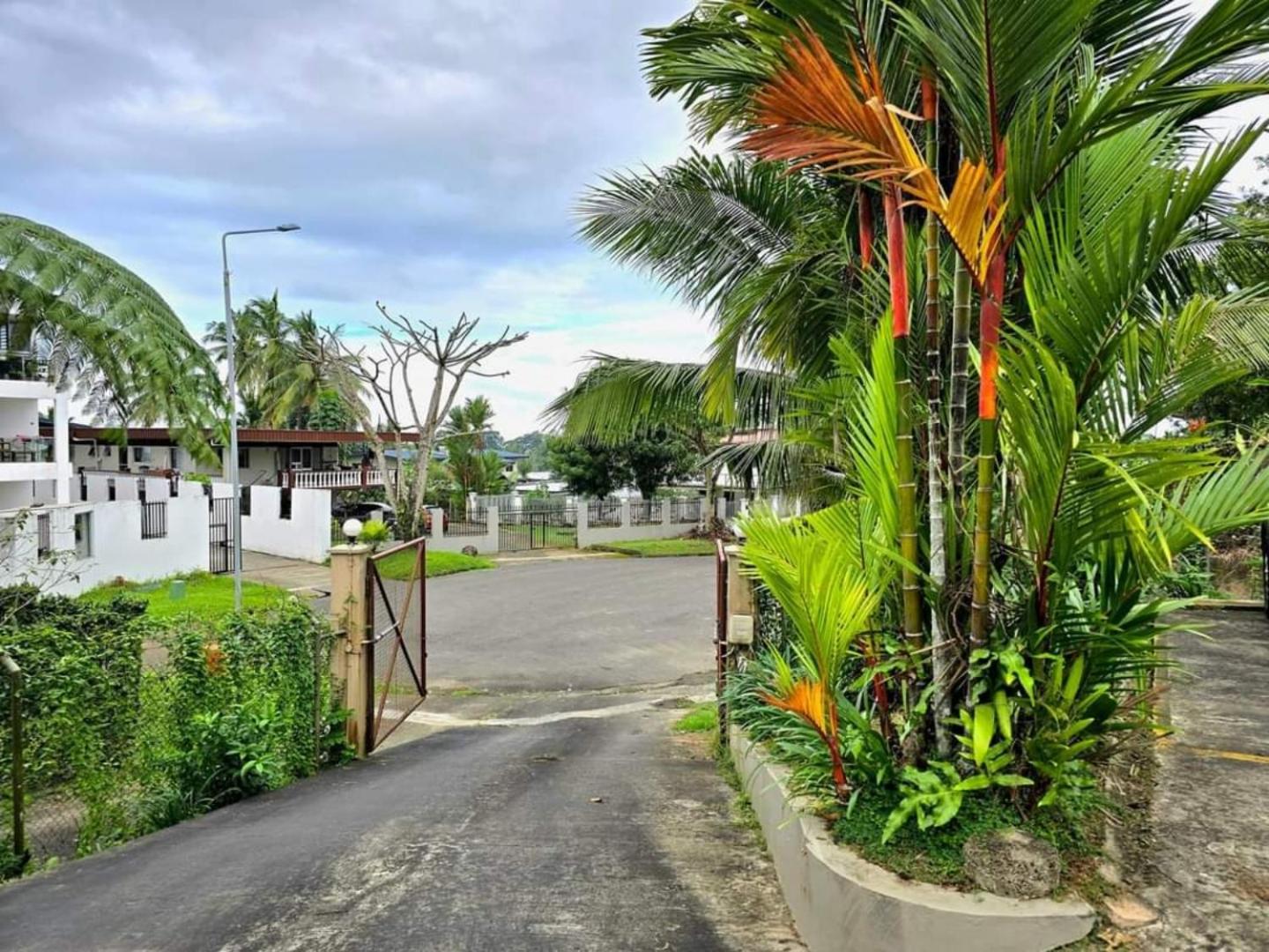 Family Retreat In Suva, Swimming Pool, Free Wifi & Parkingアパートメント エクステリア 写真